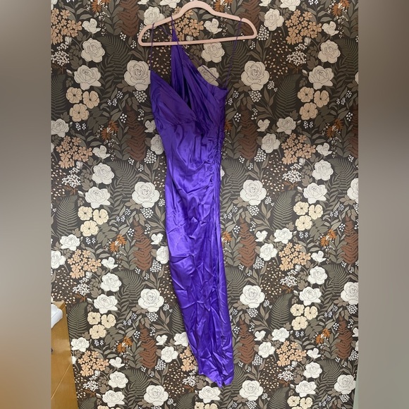NWT The Sei Asymmetrical Plunge Dress in Grape size 0 - Picture 4 of 8